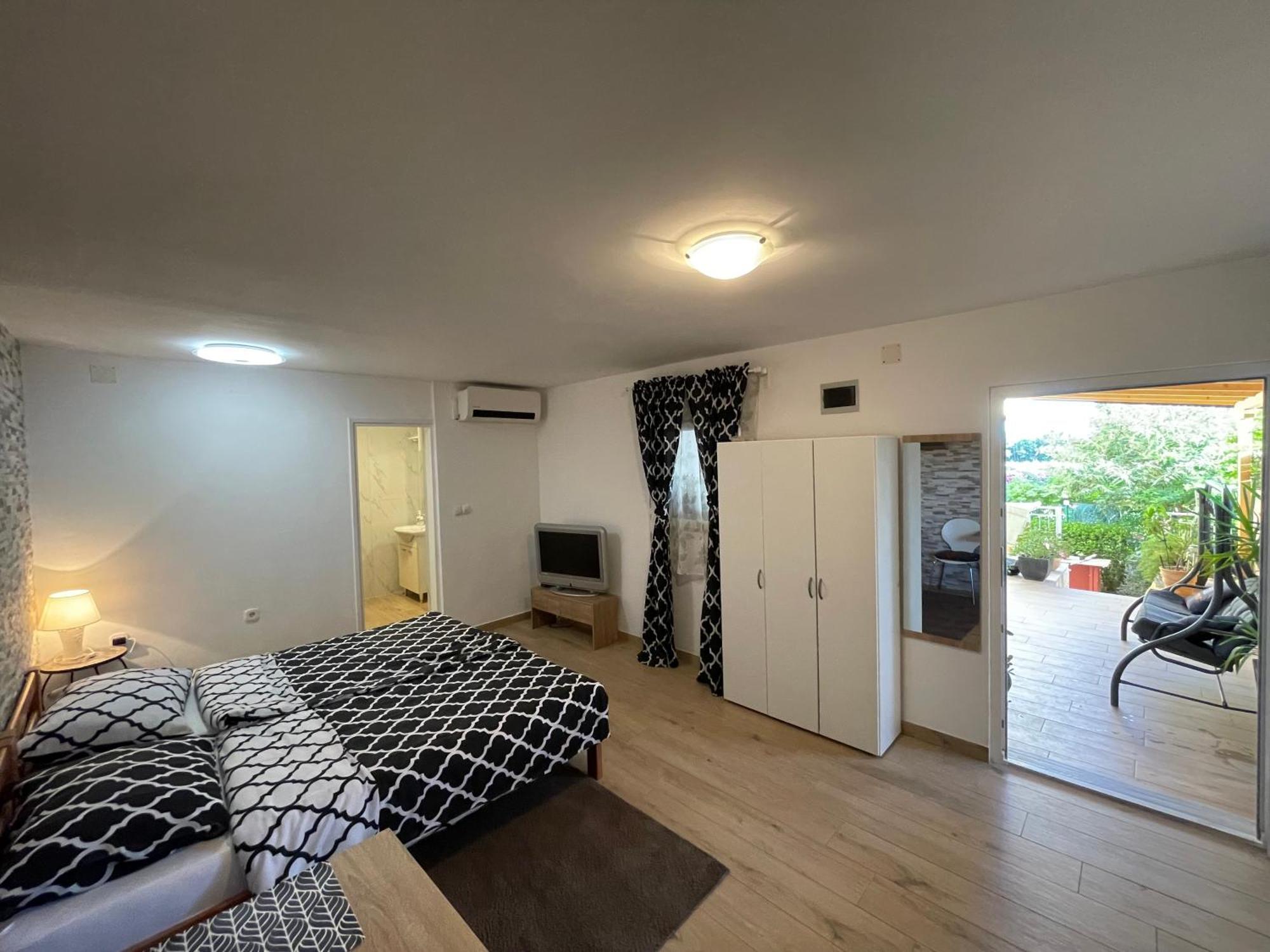 Apartment Mika Póla Kültér fotó