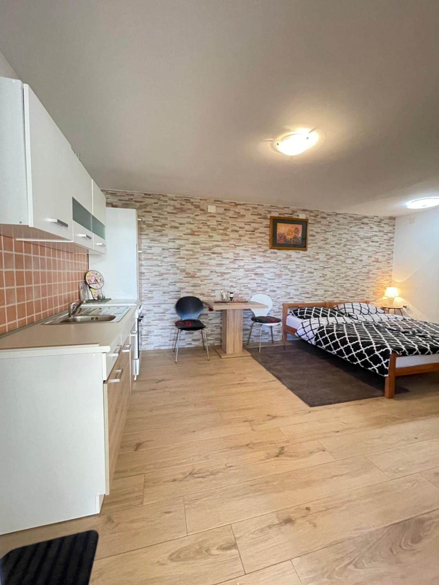 Apartment Mika Póla Kültér fotó